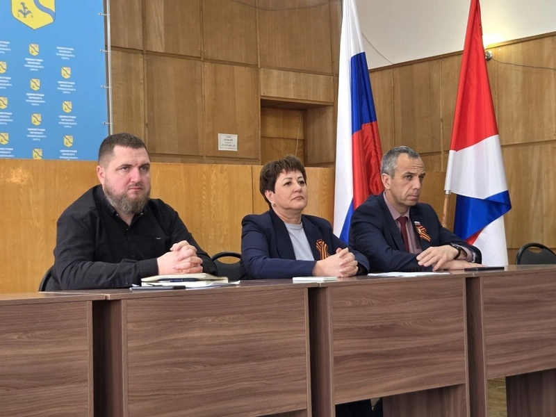 В актовом зале администрации округа состоялось очередно...